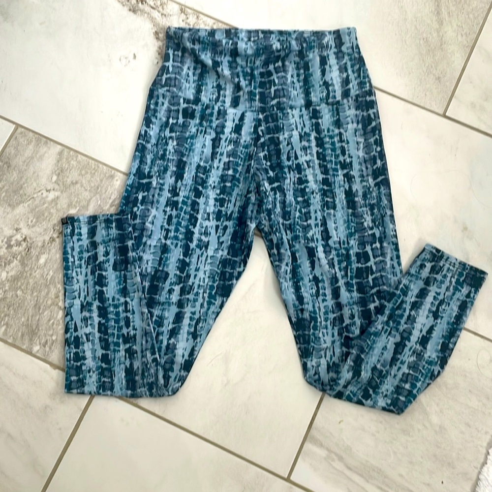 EUC Onzie sz medium blue abstract workout leggings yoga